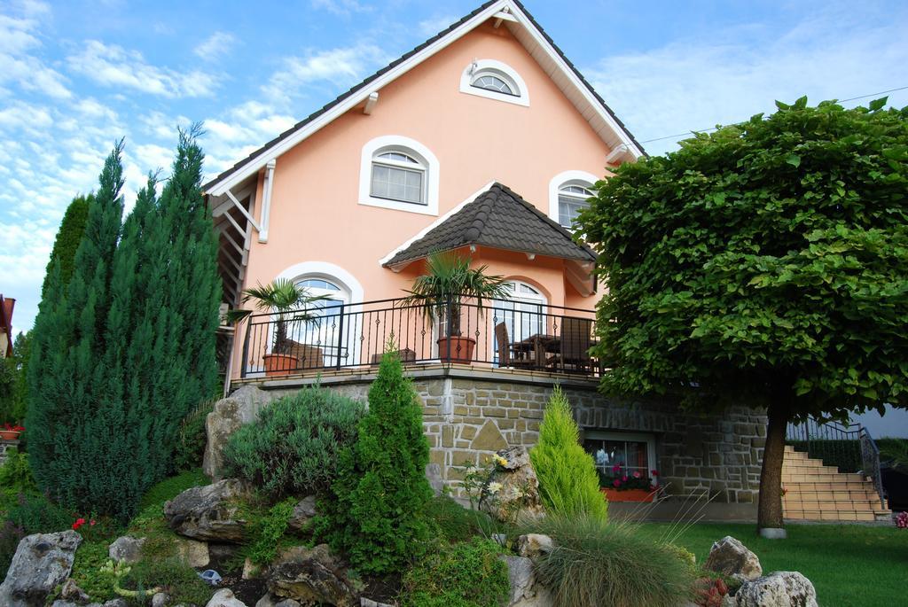 Barackvirag Vendeghaz Hotel Tihany Exterior photo