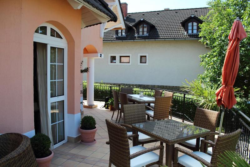 Barackvirag Vendeghaz Hotel Tihany Exterior photo