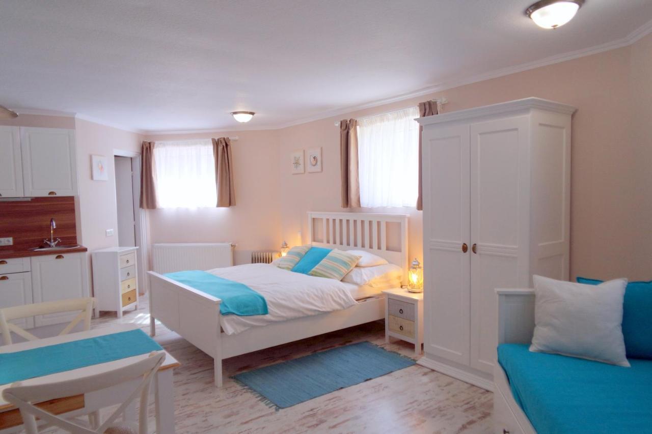 Barackvirag Vendeghaz Hotel Tihany Exterior photo